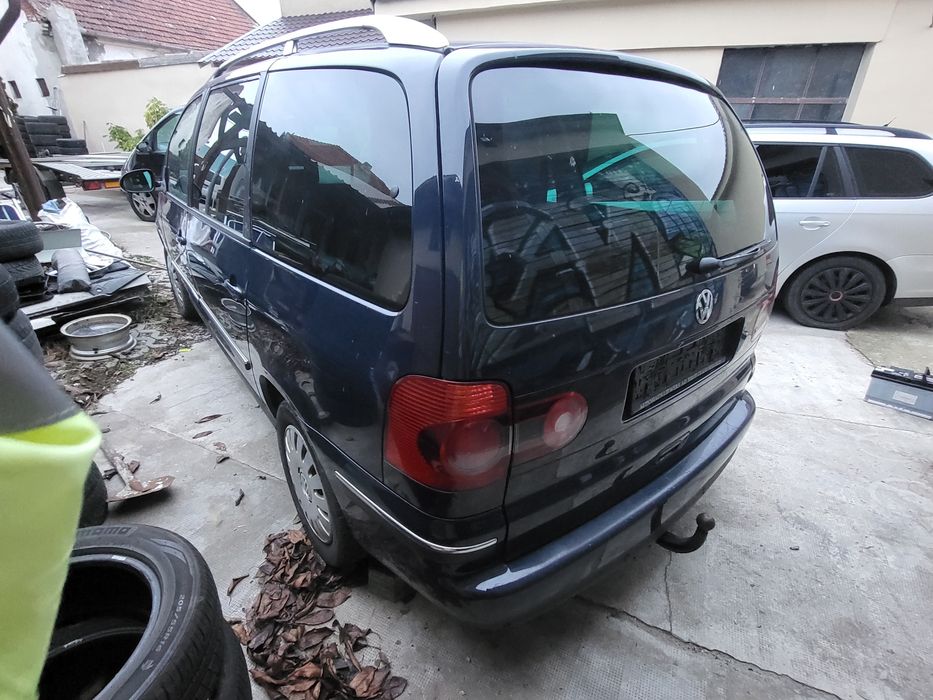 Sharan 4x4 Anul 2009 1.9 tdi 116cp 7 locuri Carlig Climatronic