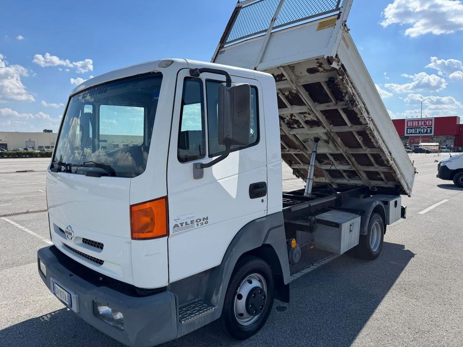 Nissan Atleon 3.5t 35-12 – 3.0 Turbo Diesel – An 2003 Luna 12 – Basculabil pe 3 Parti