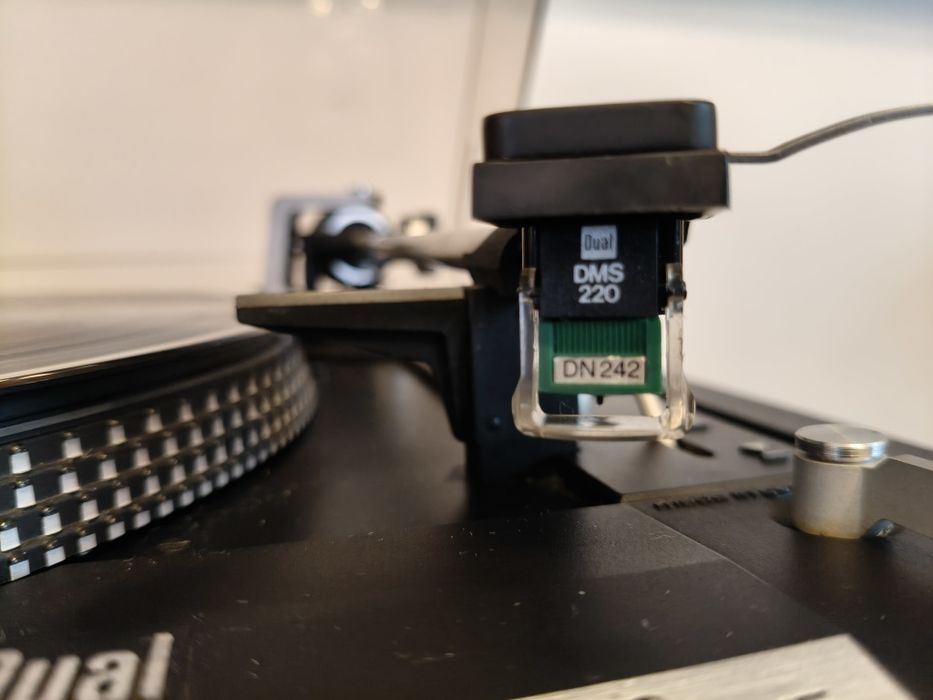 Pick-up Dual 621 Direct Drive automatic