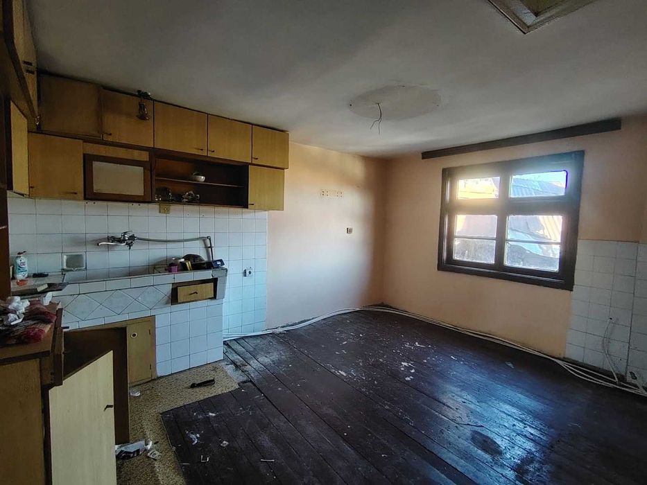 Продава се Къща в с. Голяма Желязна, Област Ловеч - 110 кв.м за 139 €/кв.м - Снимка #11