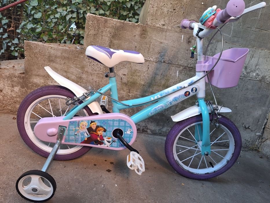 Bicicleta pentru fetițe de 4/7 ani!