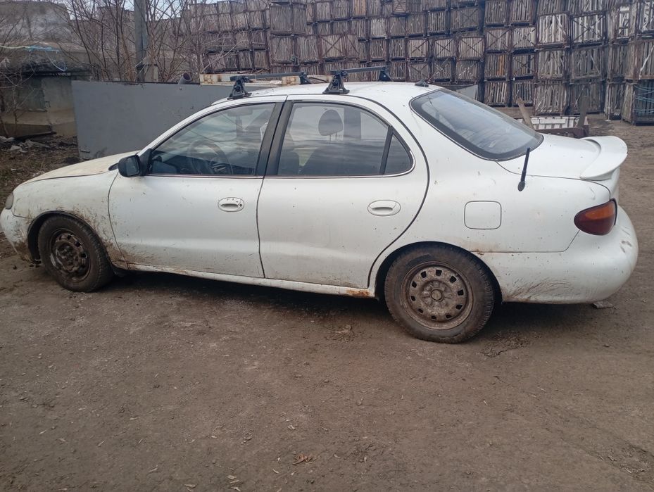Продам хундай лантра 1995 года