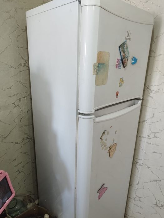 Холодильник в хорошем состоянии
