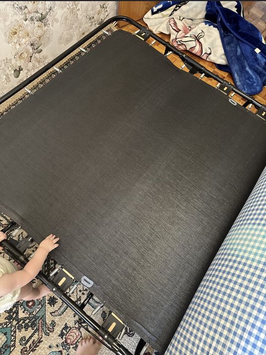 Продам Кожаный диван