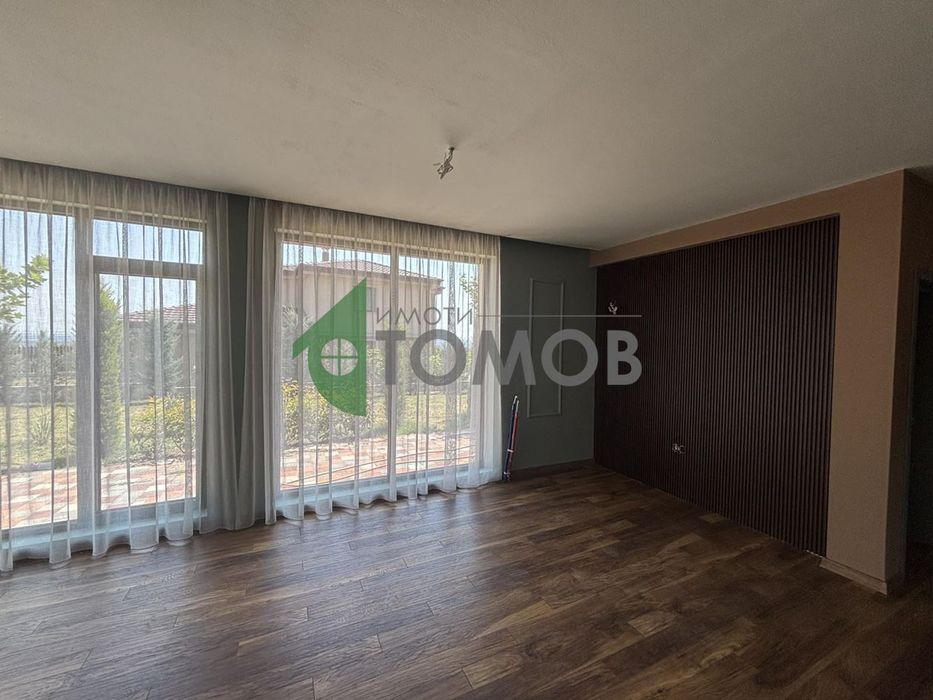 Бутикова двуетажна къща в близост до Стара Загора