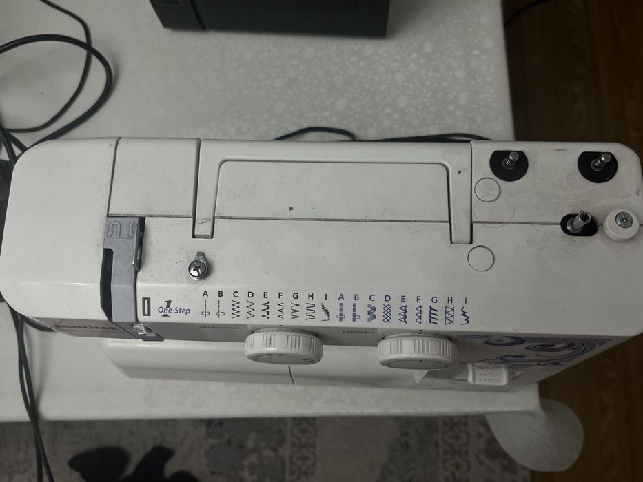 швейная машина JANOME Model HighStyle1818