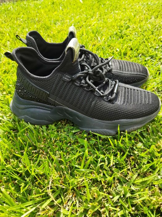 Продавам маратонки  Steve Madden