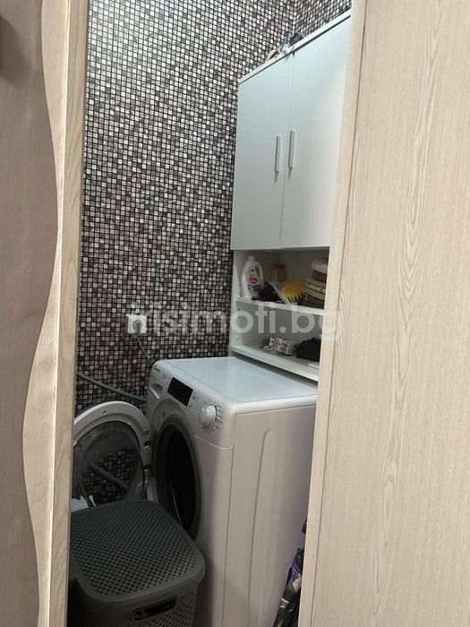 Продава тристаен, €216000, 77кв.м. в Разсадника