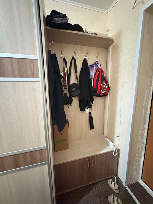 Продам шкаф купе для прихожей