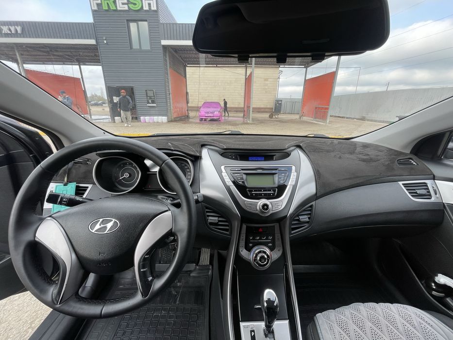 Hyundai Elantra 2013