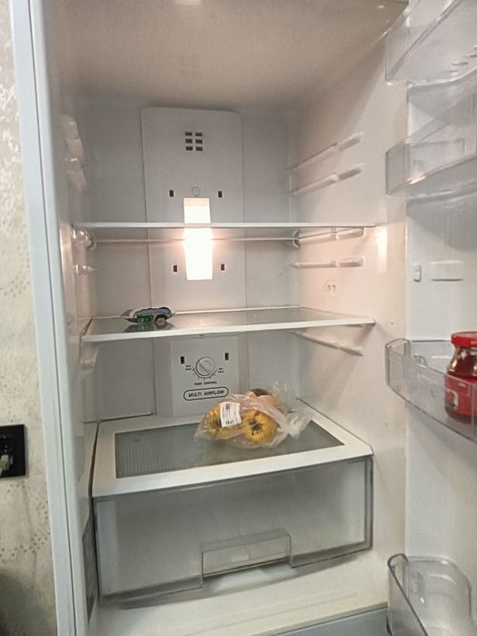 Продам холодильник LG