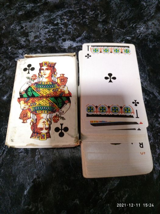 Продам новую колоду карт в отличном состоянии