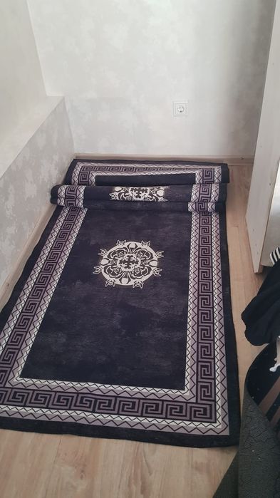 Продам  дорожку и ковер б/у