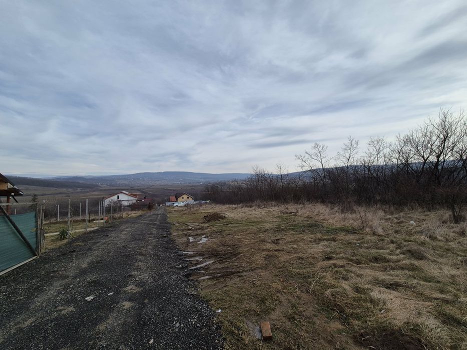 Teren intravilan 493 mp în Ciurea, Iași, vedere panoramică, apă și canalizare, ideal pentru casă