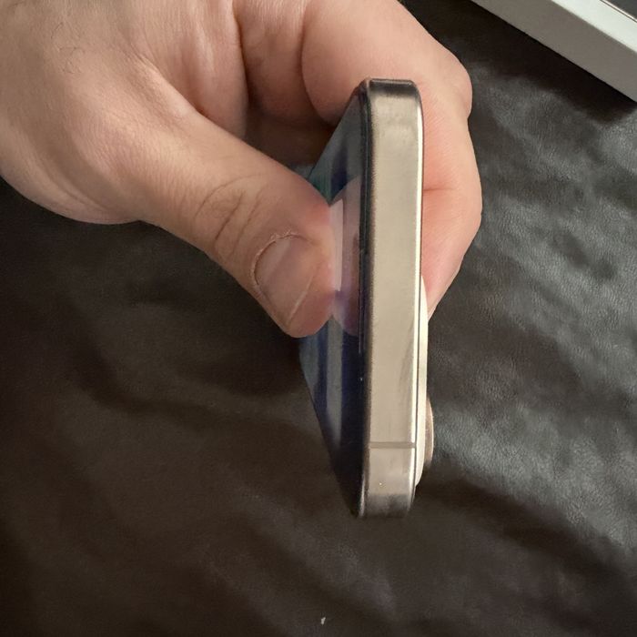 Iphone 16 pro desert