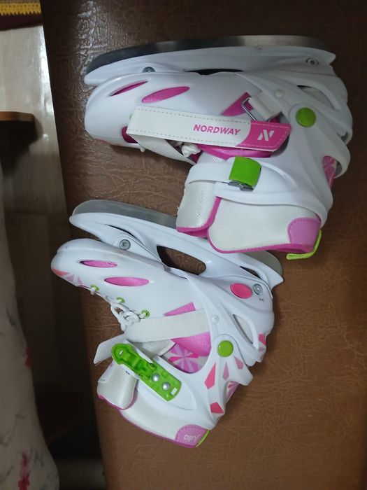 Продам коньки 10000