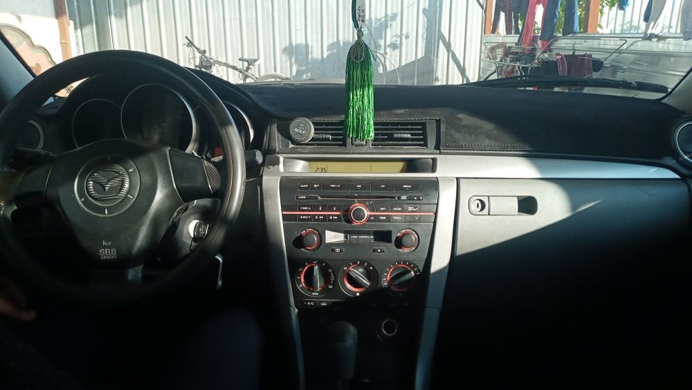 Продам авто Мазда 3