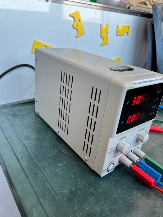 Vand sursa de tensiune laborator RND 320-KD3005D