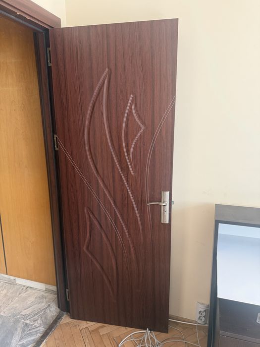 Интериорни врати