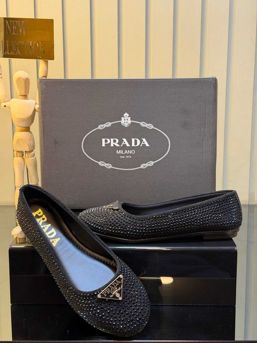 Balerini dama cu pietre