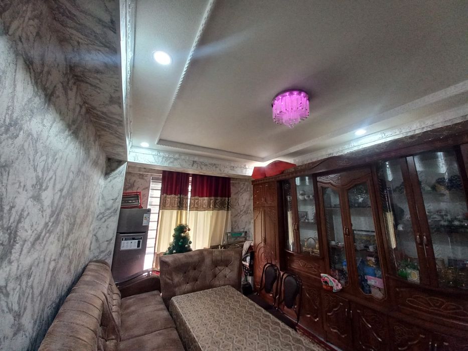 Srochna sdayotsiya kvartiru v Rudakiy ul. Kirpichka