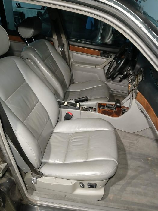Bmw e32 750 v12.