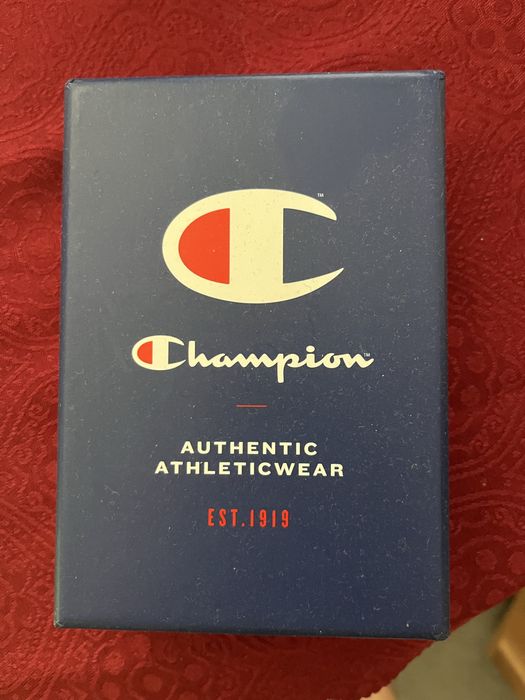 Портфейл Champion НОВ