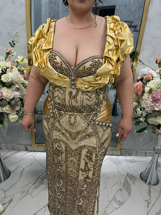 Vând rochie elegantă