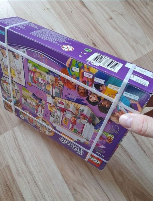 LEGO Friends  nou sigilat - Cafeneaua parcului Heartlake City 41426