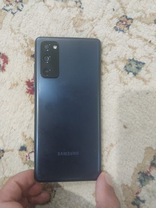 Продам Самсунг S20 FE