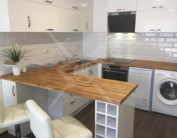 Дава се под наем Двустаен апартамент в Пловдив, Център - 69 кв.м за 663 € - Снимка #1