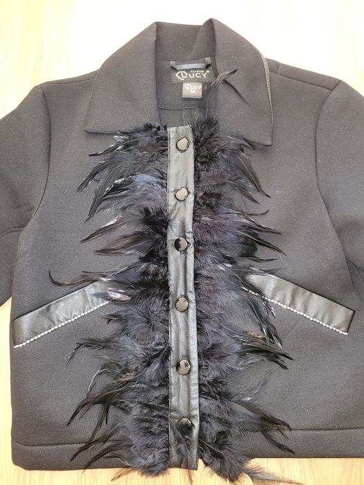 Черно елегантно сако Lucy с пера