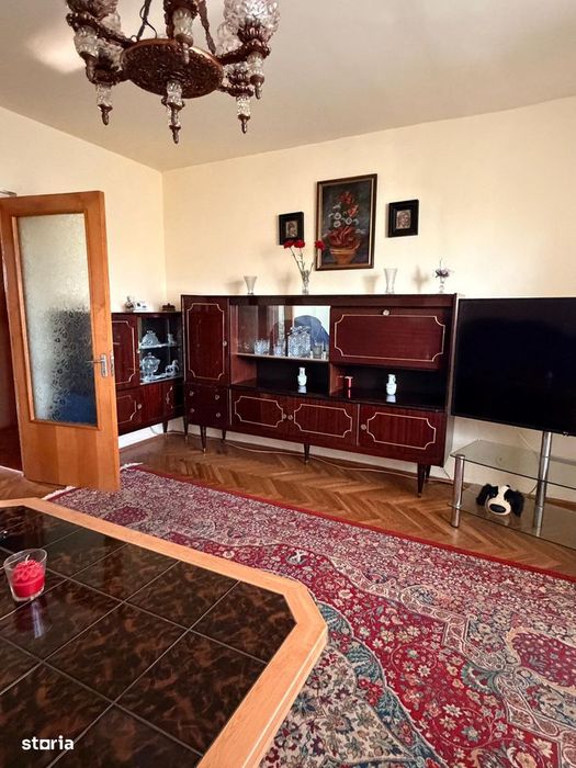 Apartament 4 camere- zona Micalaca -Miorita la pret de 3 camere