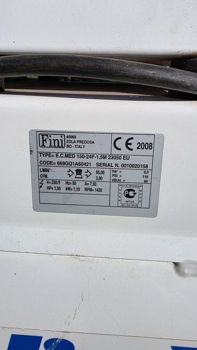 De vanzare compresor medical, stomatologic (fără ulei)