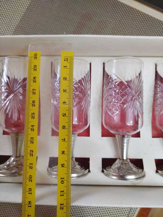 Кристални чаши от СССР.

6 броя.