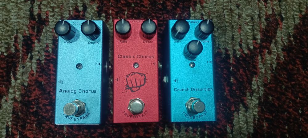 Электрогитара/бас гитара - педали эффектов