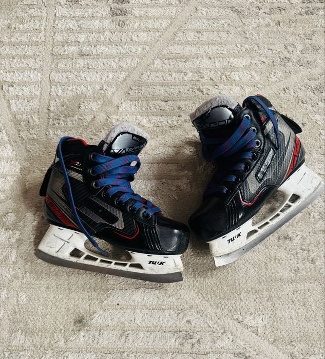 Продам вратарские коньки