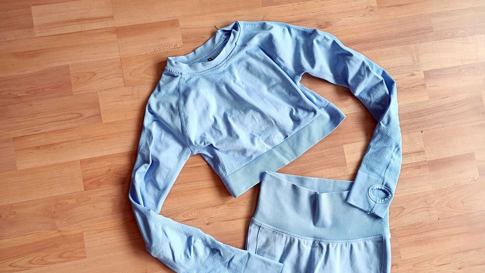 Безшевен спортен екип йога фитнес спорт * Nike * Adidas * Puma