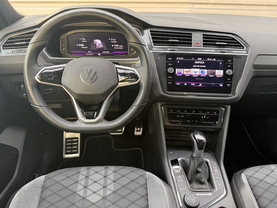 Volkswagen Tiguan R-LINE//FACELIFT//Matrix /Virtual cockpit/4motion 200 CP