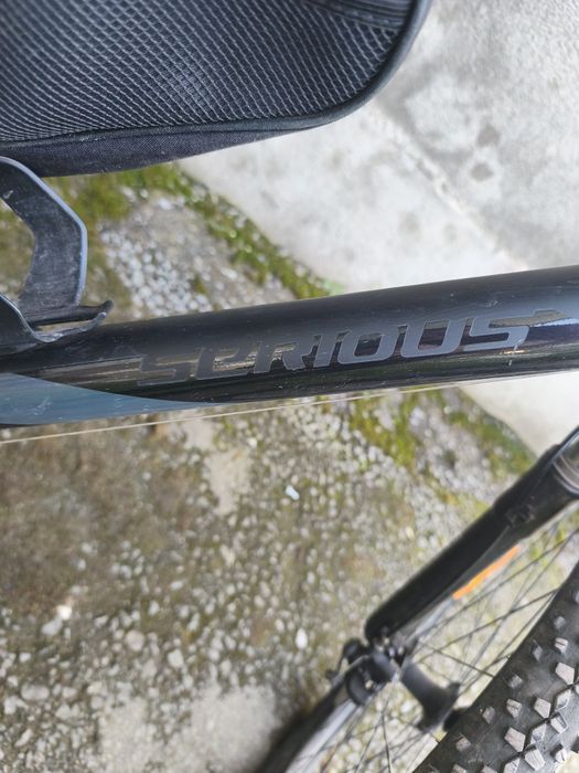 Vind bicicleta in perfecta stare de funcționare.