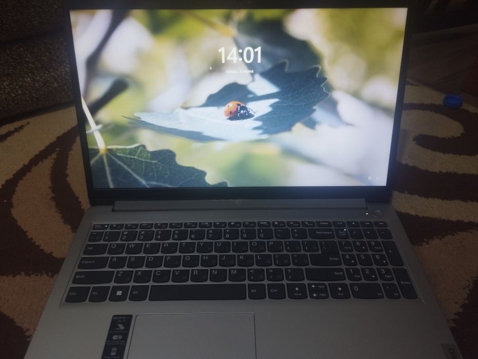 Lenova ryzen 5   7 520 u 8/512