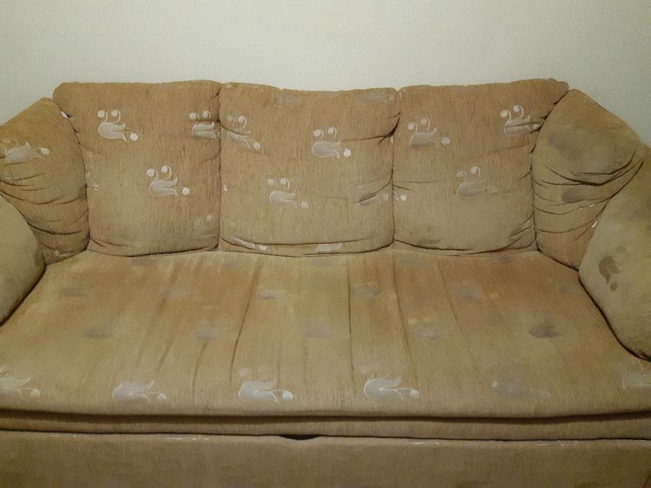 Vând canapea împreună cu 2 fotolii