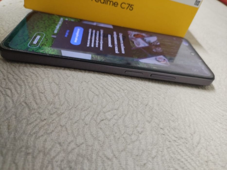 Realme C75.   8GB/128GB