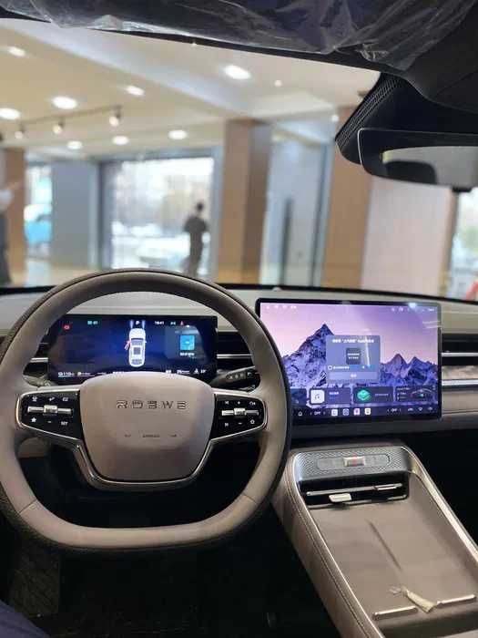 Roewe M7 Hybrid 1-pozidsiya naqd va nasiya savdo