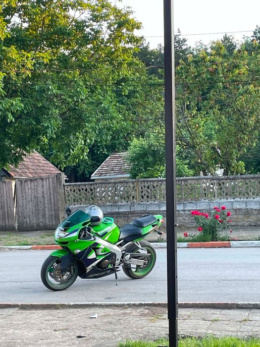 Kawasaki zx6r 1999