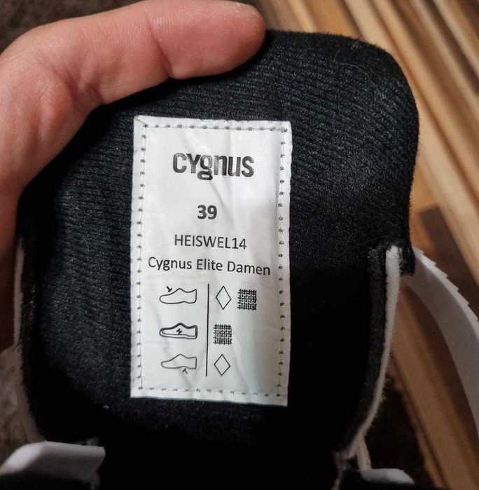 Vand role Cygnus Elite Damen 8 (marimea 39, stare foarte buna)