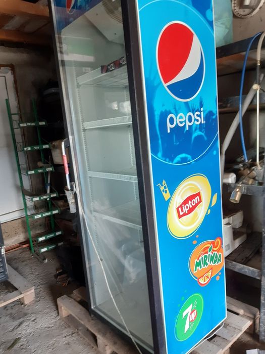 Vând frigidere pentru bar,,magazine, sau terase