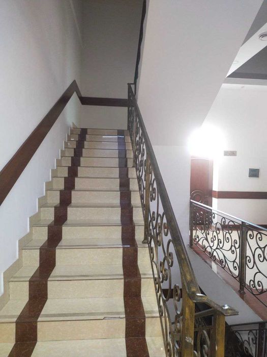 Аренда Нежилое \ Недвижимость 550м2  2 этажа. 9$ - 1m2