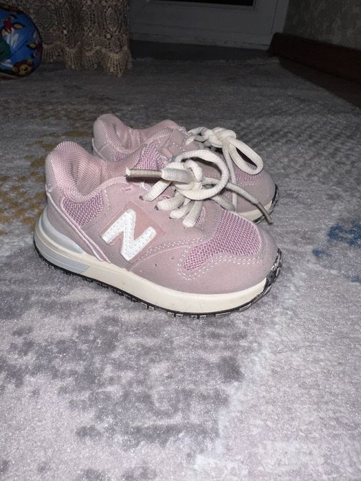 Кроссовки детские