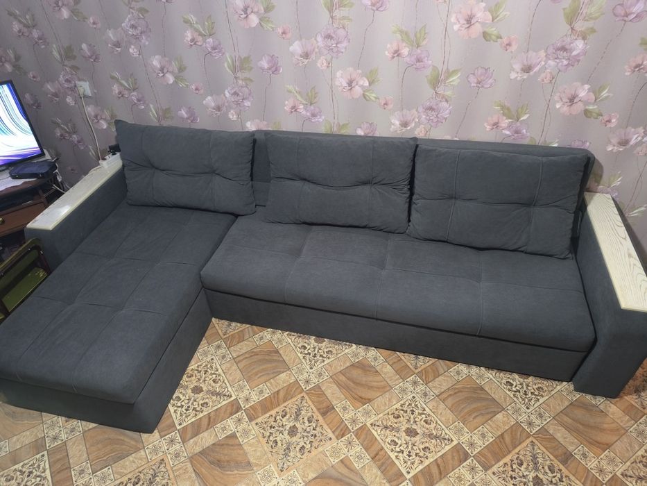 Продам новый диван